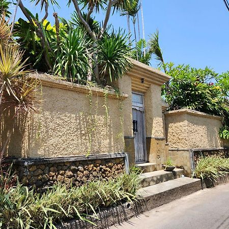 Villa Nesanur - Comfortable & Spacious Beachside Sanur Extérieur photo