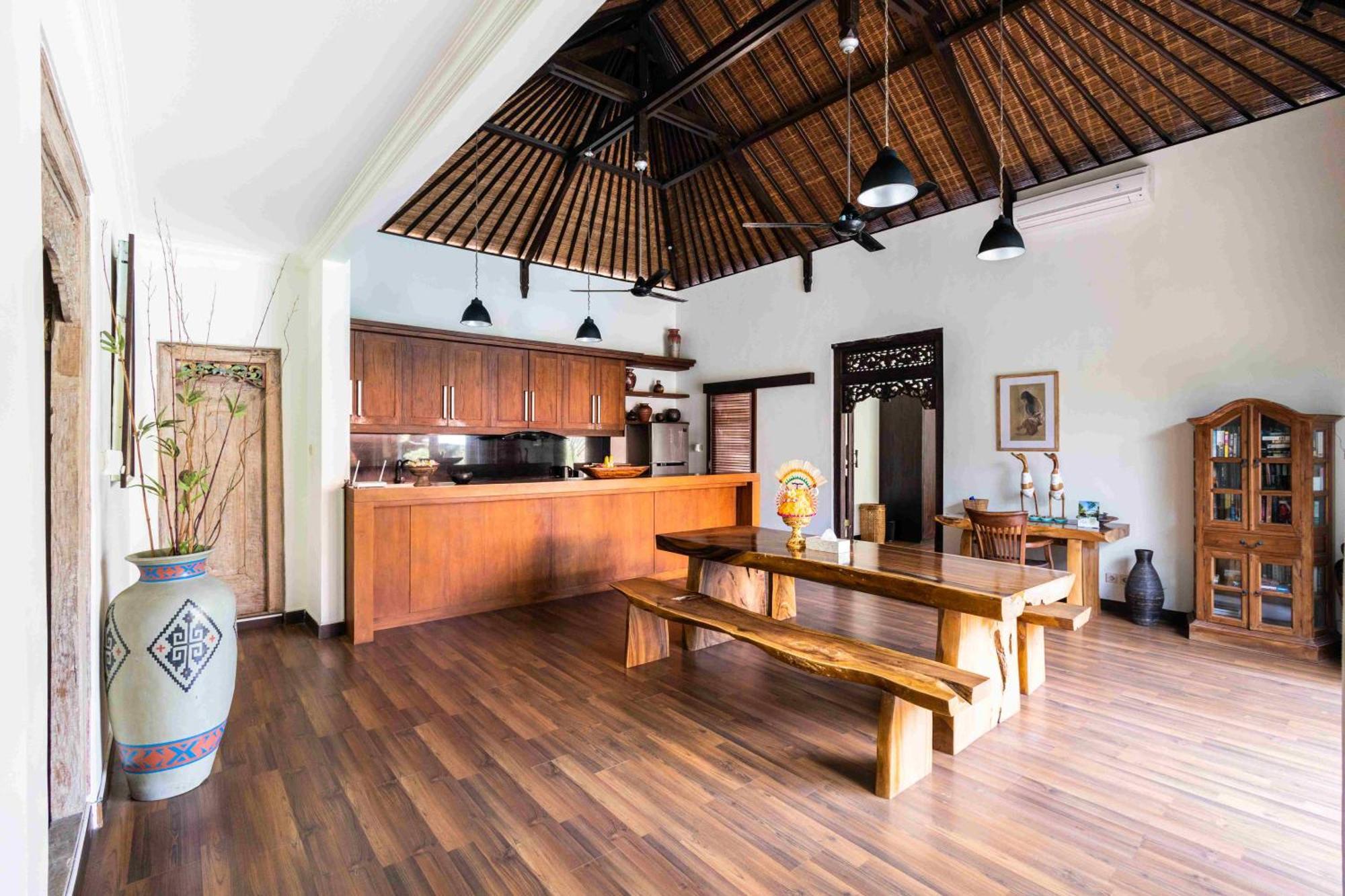 Villa Nesanur - Comfortable & Spacious Beachside Sanur Extérieur photo