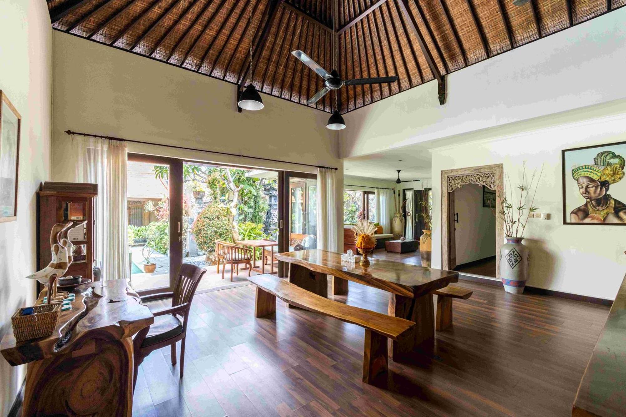 Villa Nesanur - Comfortable & Spacious Beachside Sanur Extérieur photo